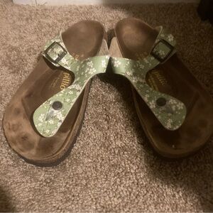 Papillio By Birkenstock Gizeh Green Floral Sandals